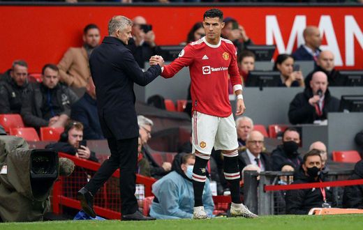 Manchester United manager Ole Gunnar Solskjaer with  Cristiano Ronaldo