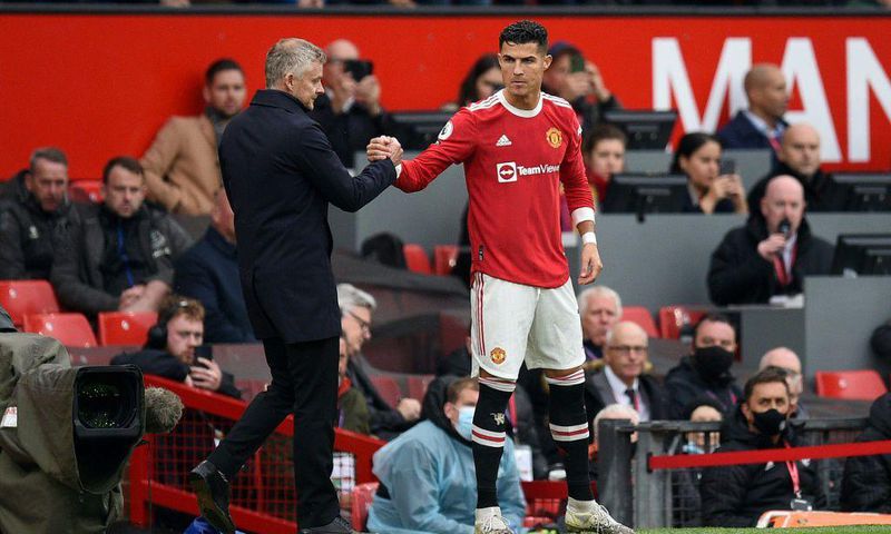 Manchester United manager Ole Gunnar Solskjaer with  Cristiano Ronaldo