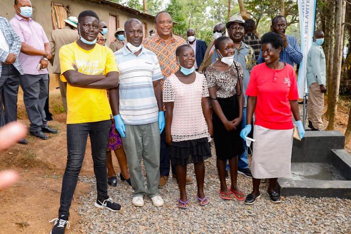President Uhuru Kenyatta visited a family in Gem, Siaya county