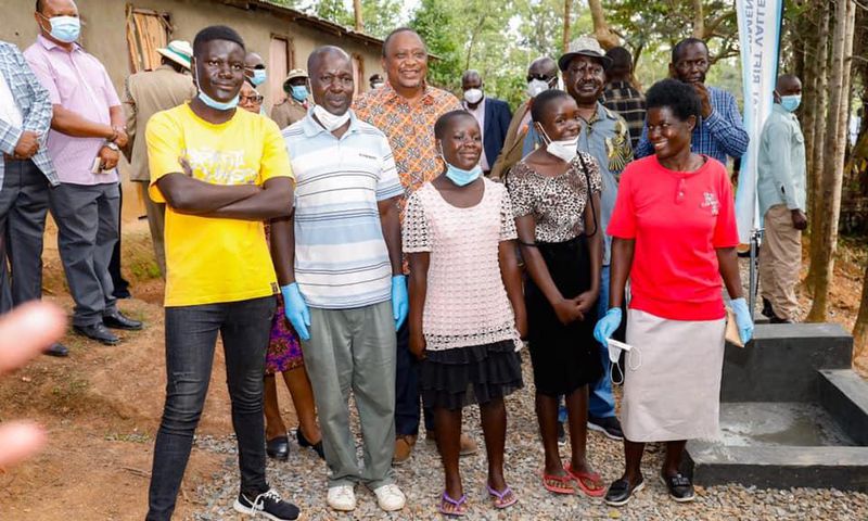 President Uhuru Kenyatta visited a family in Gem, Siaya county