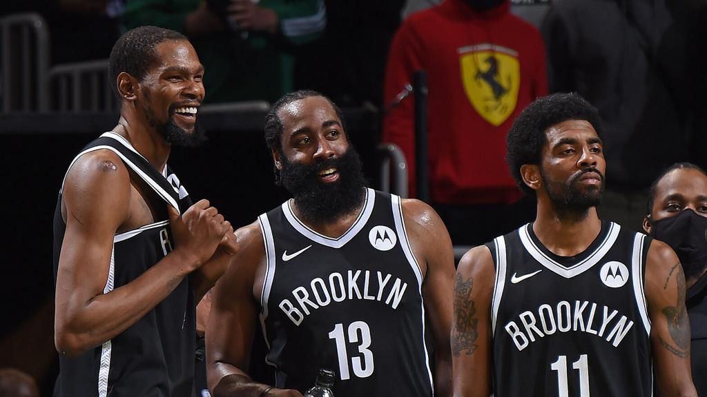 Kyrie Irving, James Harden and Kevin Durant are central figures for the Nets once again in 2021-22 (NBA)