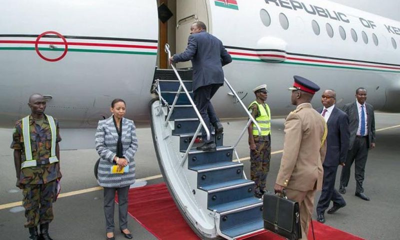 President Uhuru Kenyatta boarding a plane. (Hivisasa)
