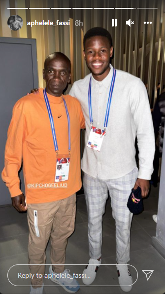 Eliud Kipchoge with another fan at the PSG game. Aphelele Onke Okuhle Fassi is a South African professional rugby union player for the Sharks in Super Rugby and the Currie Cup.