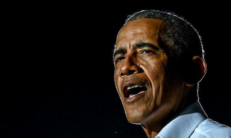 Former US president Barack Obama has spoken with Manchester United player Marcus Rashford