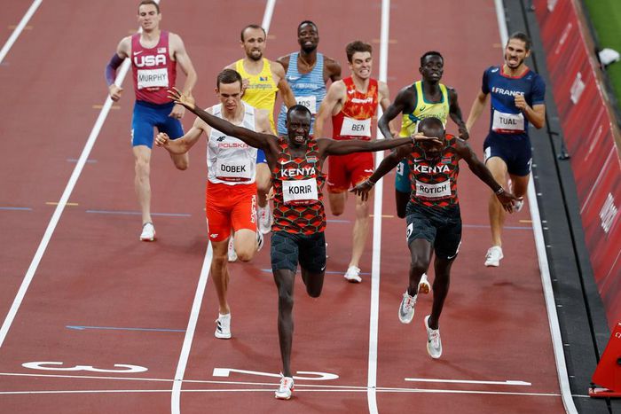 Emmanuel Kipkurui Korir celebrates winning the gold medal as he crosses the finish line in the Men's 800m Final