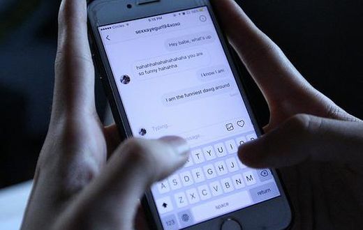 10 ways to slide into a babe's DM like a pro (Youth SG)