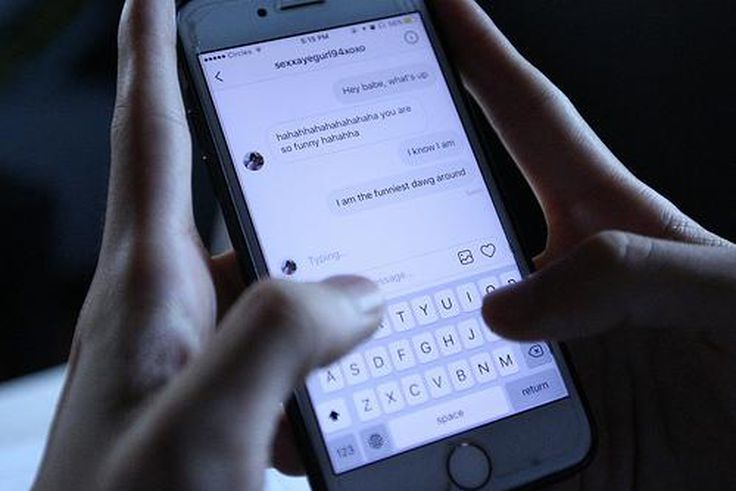 10 ways to slide into a babe's DM like a pro (Youth SG)