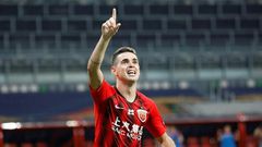 Oscar set a new Asian transfer record when he joined Shanghai Port in 2017