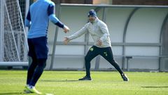 Pointing the way: Jorge Sampaoli took his first Marseille training session