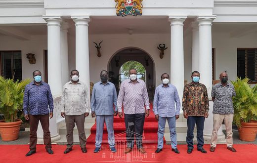 President Uhuru Kenyatta with One Kenya Alliance (OKA) leaders, former PM Raila Odinga and Kakamega Governor Wycliffe Oparanya