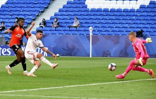 Lyon's Brazilian midfielder Bruno (2ndL) scored a double against Lorient