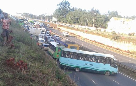 Police issue statement over viral photo showing cars stranded along Thika Superhighway