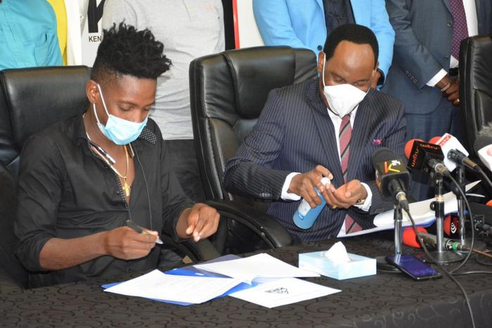 Comedian Eric Omondi finally meets Ezekiel Mutua alongside Churchill & Jalang’o (Photos)