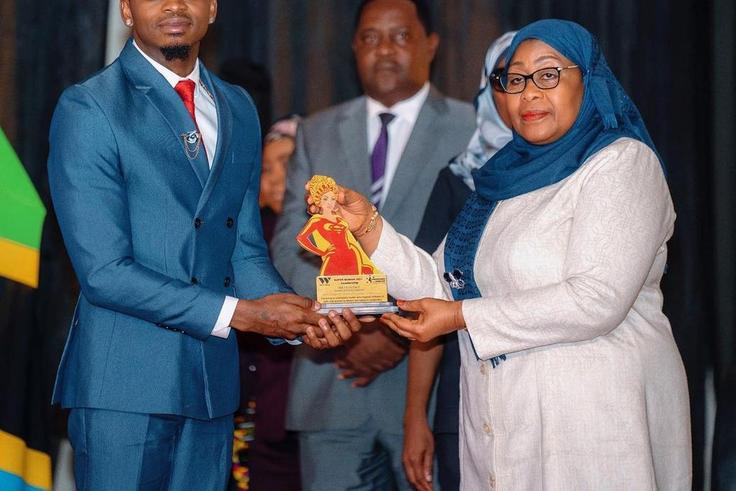 Diamond Platnumz with President Mama Samia Suluhu Hassan