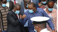 President Uhuru Kenyatta with National Assembly Majority Amos Kimunya and a section of Jubilee party MPs