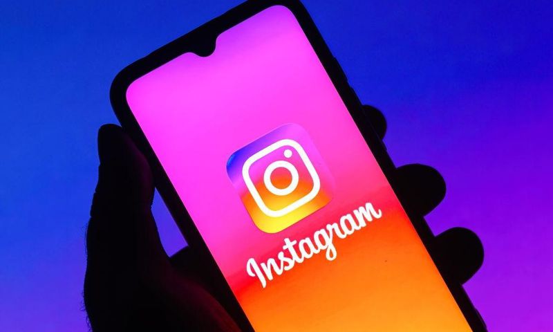 Instagram testing a new feature that will warn you before an outage