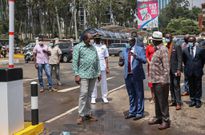 Uhuru, Raila make impromptu visit of the Green Park Bus Terminus