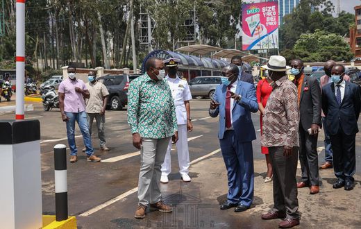 Uhuru, Raila make impromptu visit of the Green Park Bus Terminus