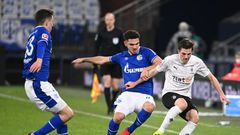 Moenchengladbach midfielder Jonas Hofmann (R) has tested positive for Covid-19, the German FA confirmed Thursday