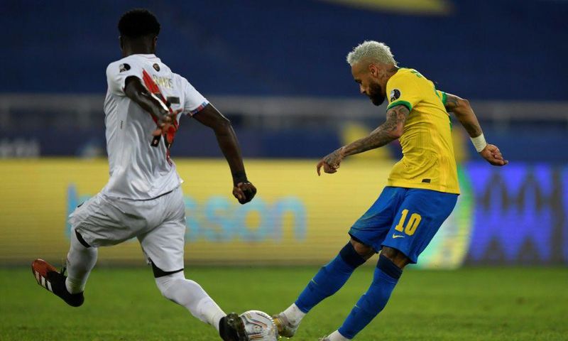 Neymar fires home the clinching second goal as Brazil maintained their perfect start to the Copa America with a 2-0 win over Peru