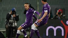 Franck Ribery's (L) Fiorentina are five points above the relegation zone.