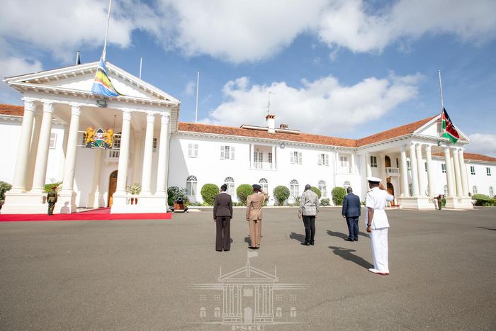 File image of President Uhuru Kenyatta outside State house, Nairobi