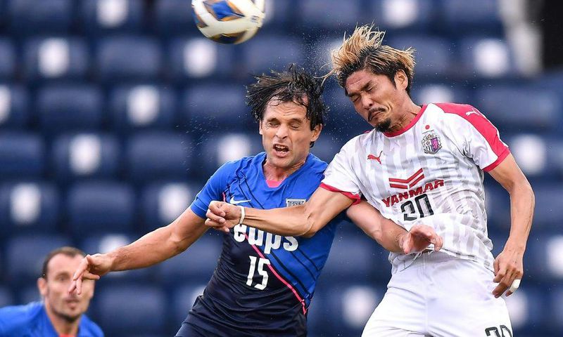 Yoshito Okubo of Cerezo Osaka outjumped Roberto of Kitchee as the Japanese club gained the point they needed to advance in the Asian Champions League