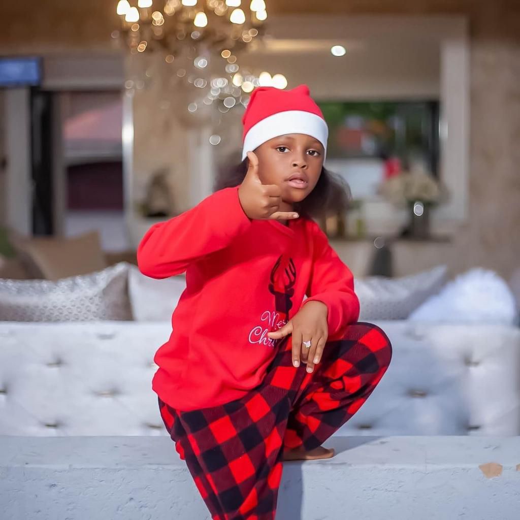 Zari Hassan treats fans to stunning holiday photos with her children