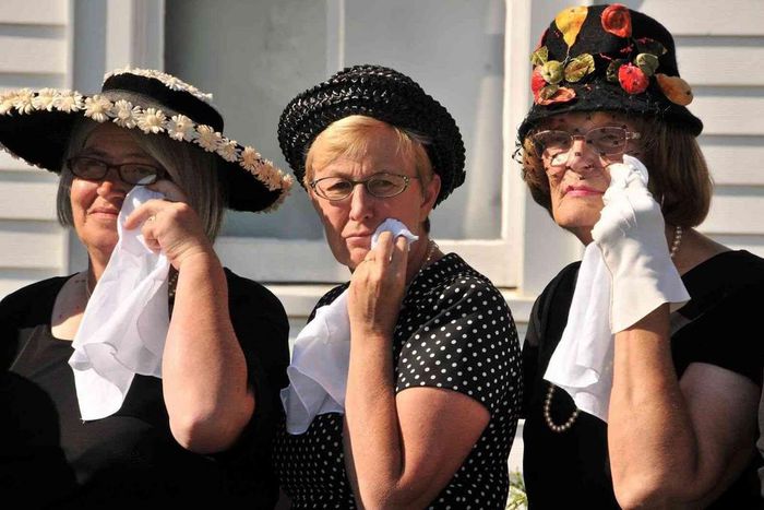 5 weird jobs you could be doing right now (Courtesy/Scoopwhoop)