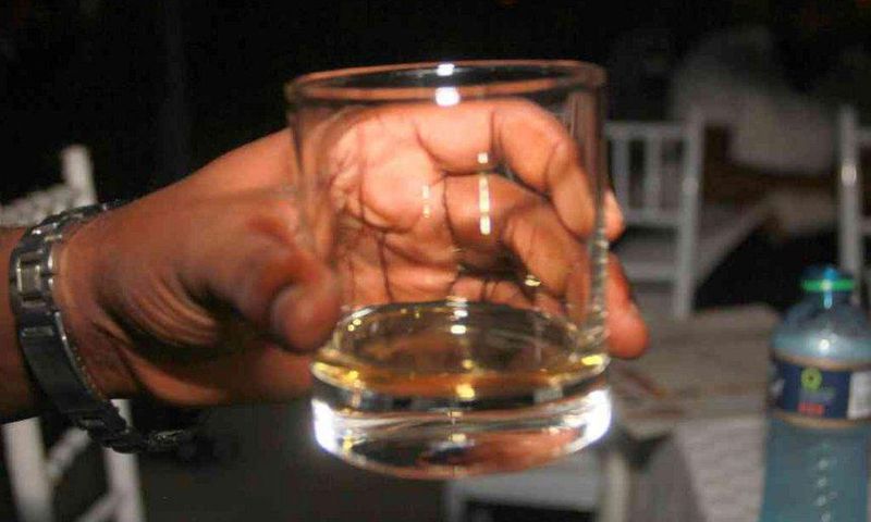 ___7796179___2018___1___3___10___Drinking+alcohol