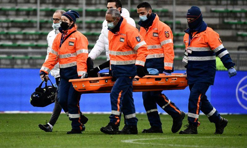 Neymar was stretchered off after hurting his ankle against Saint-Etienne