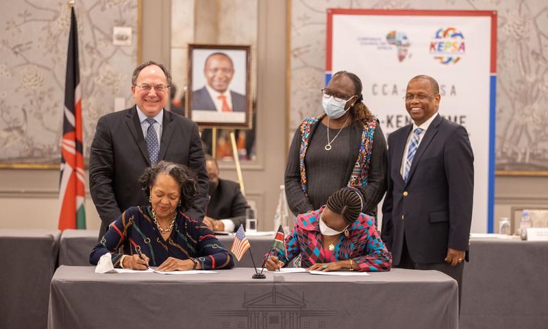 KEPSA CEO Carole Kariuki (right) and CEO of CCA Florie Liser (left) were involved in the signing of a detailed private sector agreement that seeks to expand trade and investments between Kenya and the United States of America.