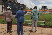 Uhuru, Raila make impromptu visit of the Green Park Bus Terminus