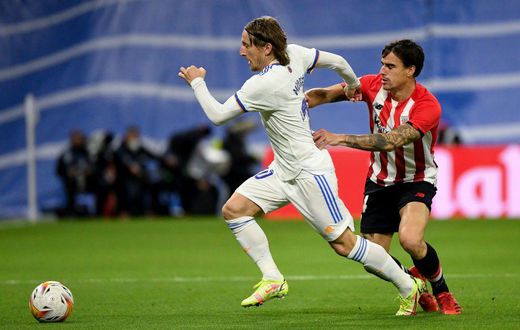 Real Madrid beat Athletic Bilbao on Wednesday to go seven points clear at the top of La Liga.