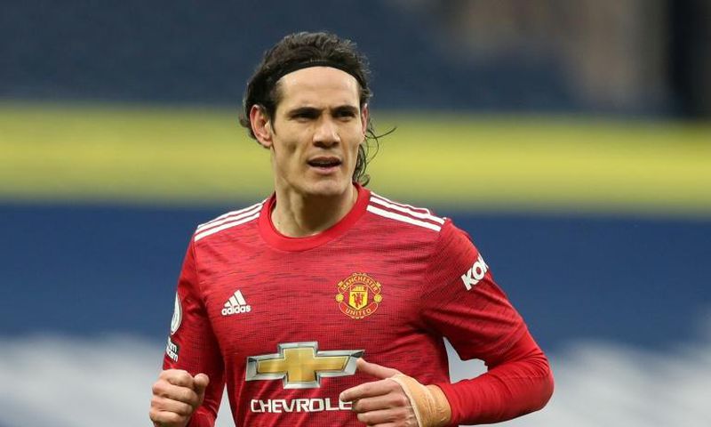 Manchester United's Uruguay international striker Edinson Cavani is eyeing a return to South American football, his father said