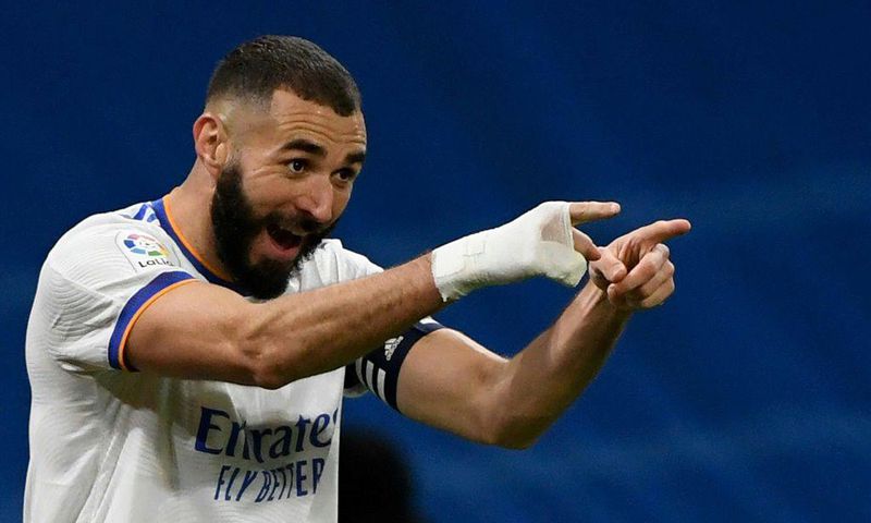 Karim Benzema put Real Madrid two in front against Rayo Vallecano on Saturday.