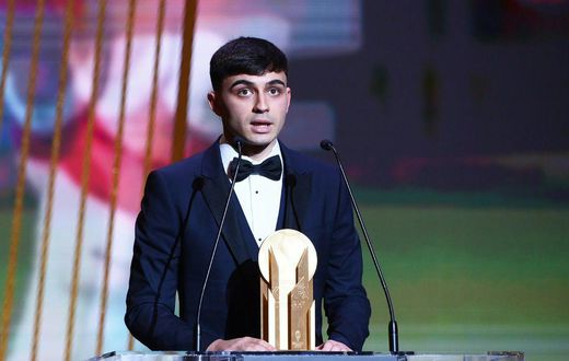 Barcelona and Spain midfielder Pedri won the Kopa Trophy for the best young player in 2021