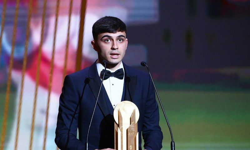 Barcelona and Spain midfielder Pedri won the Kopa Trophy for the best young player in 2021