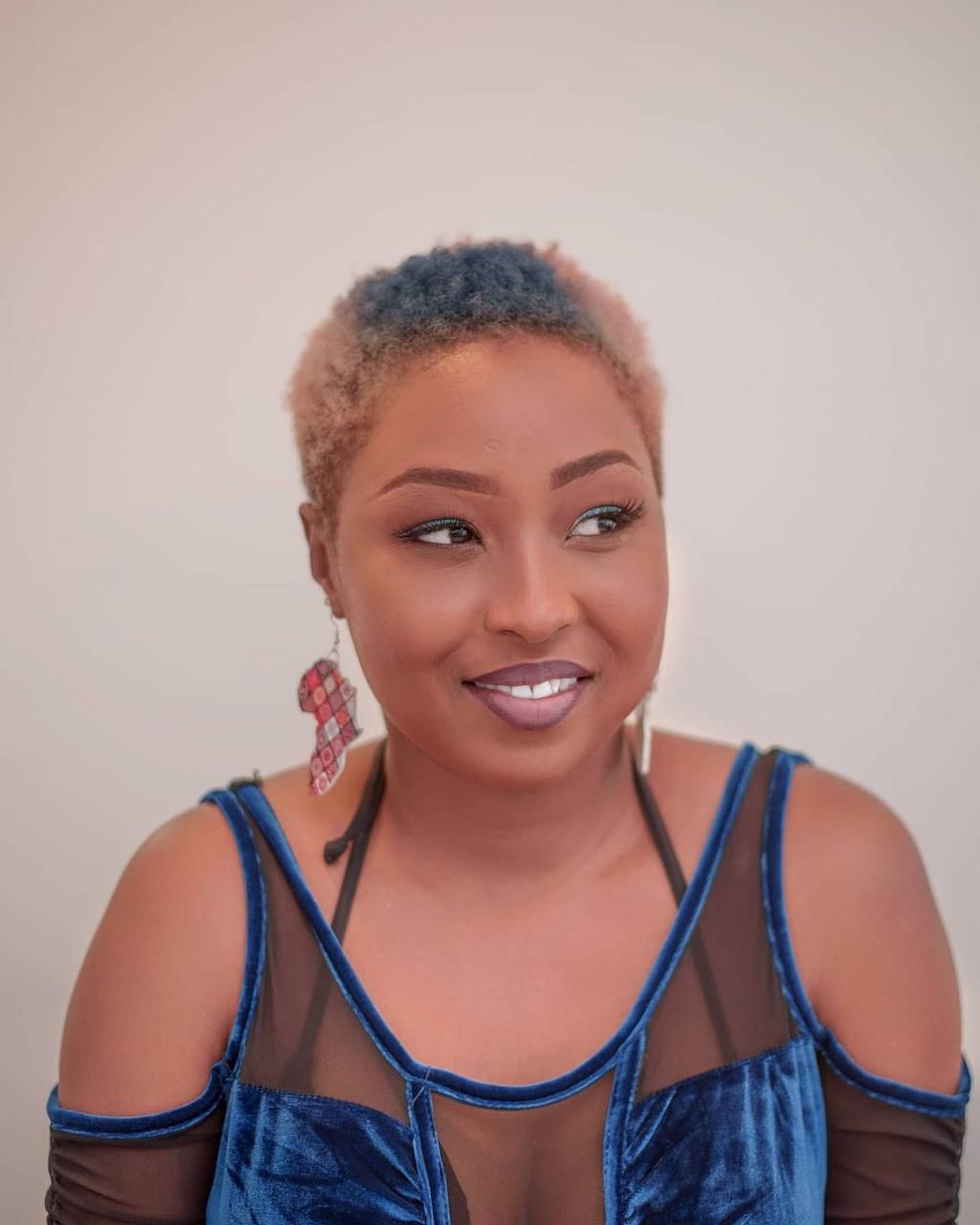 Singer Vivianne at the launch of Rira Beauty
