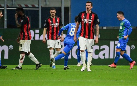 Raspadori (R) struck twice to lift Sassuolo past AC Milan