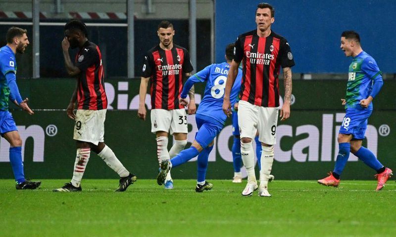 Raspadori (R) struck twice to lift Sassuolo past AC Milan