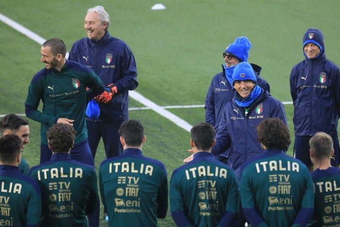 Italy have lost just twice under Roberto Mancini (2ndR).