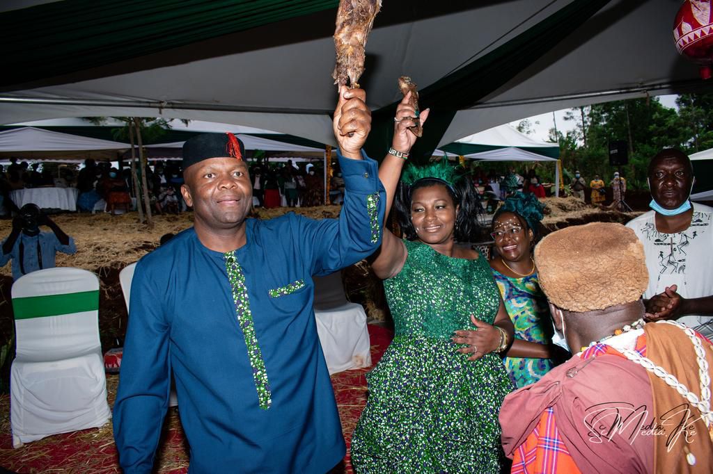 Public Service and Gender CAS Rachel Shebesh and her husband Frank during their traditional wedding