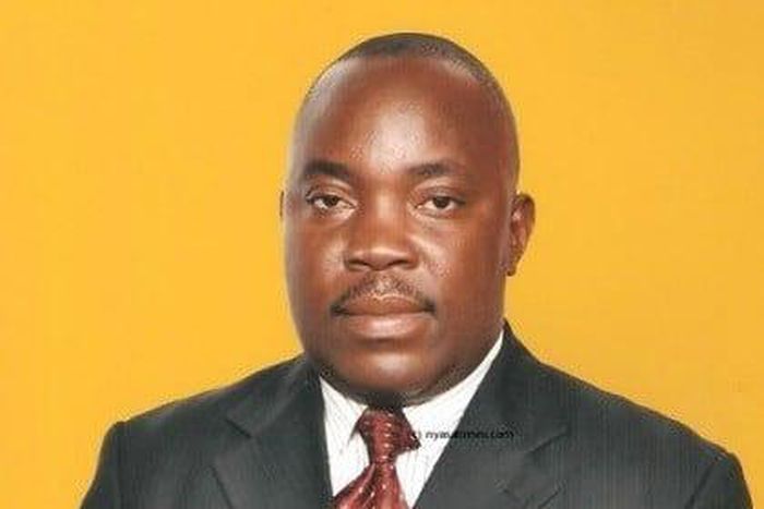 A former Member of Parliament in Malawi, Clement Chiwaya shot himself dead on Thursday in the office of Clerk of Parliament.