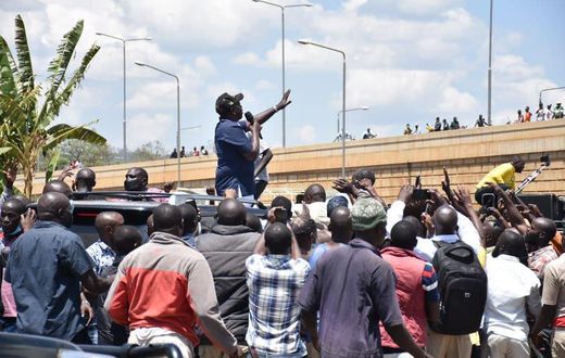 Deputy President William Ruto was on Wednesday, November 11, forced to cut short his speech in Kondele, Kisumu, after a mob hurled rocks at his motorcade.