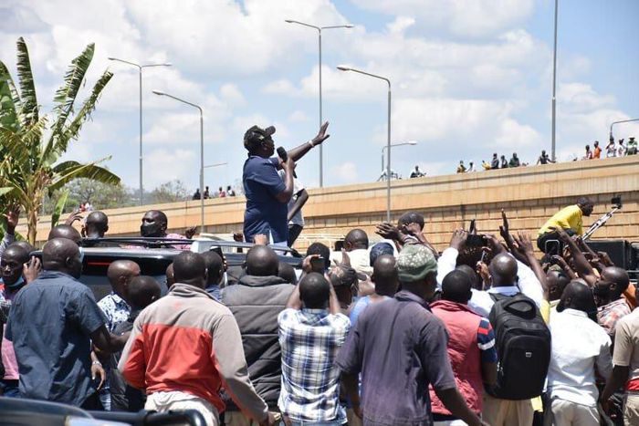 Deputy President William Ruto was on Wednesday, November 11, forced to cut short his speech in Kondele, Kisumu, after a mob hurled rocks at his motorcade.