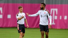 Bayern Munich has confirmed that both Joshua Kimmich (L) and Eric Maxim Choupo-Moting (R) have tested positive for Covid-19