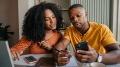 Dating in your 20s vs. 30s - How financial priorities shift in relationships