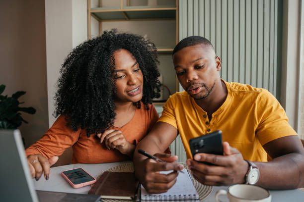 Dating in your 20s vs. 30s - How financial priorities shift in relationships