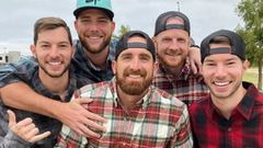 Five childhood friends Dude Perfect